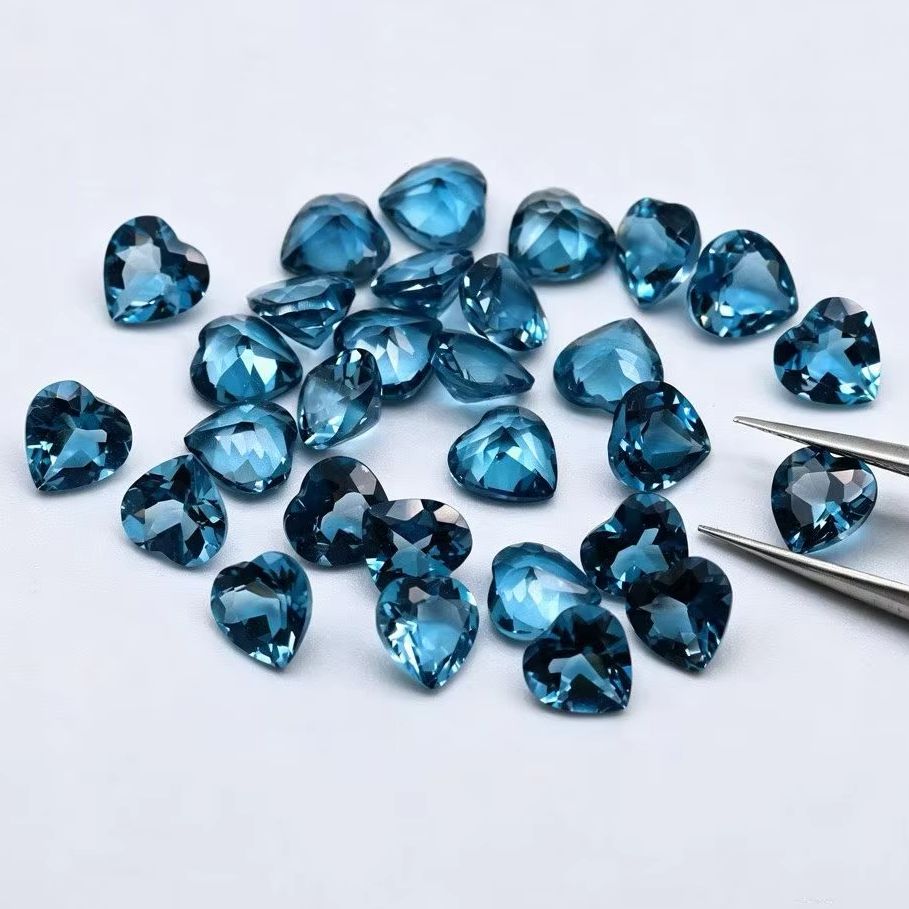 Natural Heart Cut London Blue  - Jewelry Making In London recension och pris