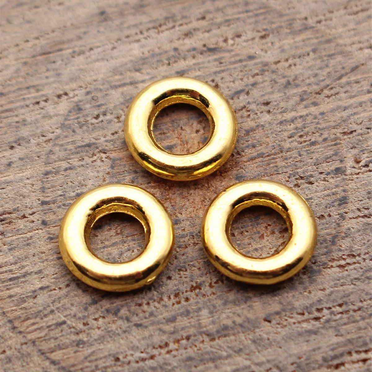 Round Charms Connector Cutout  - Jewelry Making Resin recension och pris